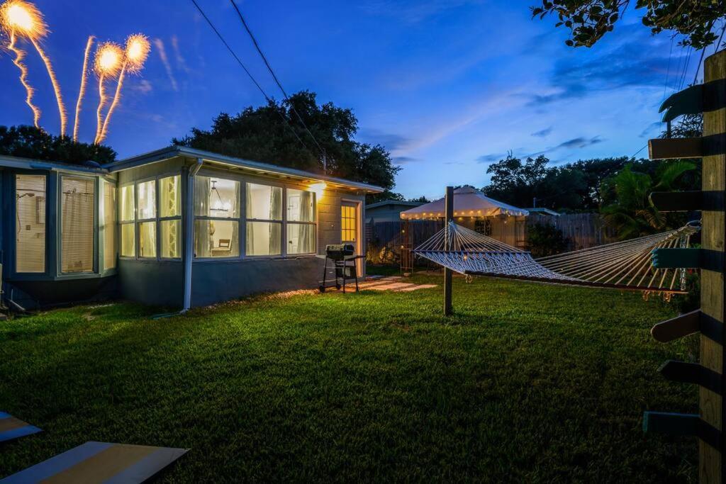 The Spanish Beach Home Only 10Mins From The Beach! Largo Luaran gambar